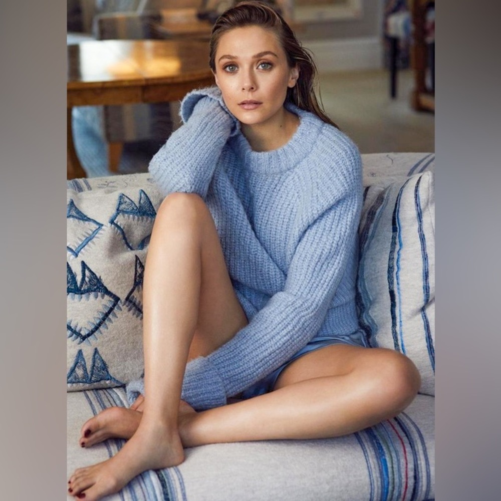 FRAME Cuffed Alpaca Wool Raglan Sweater in Powder Blue